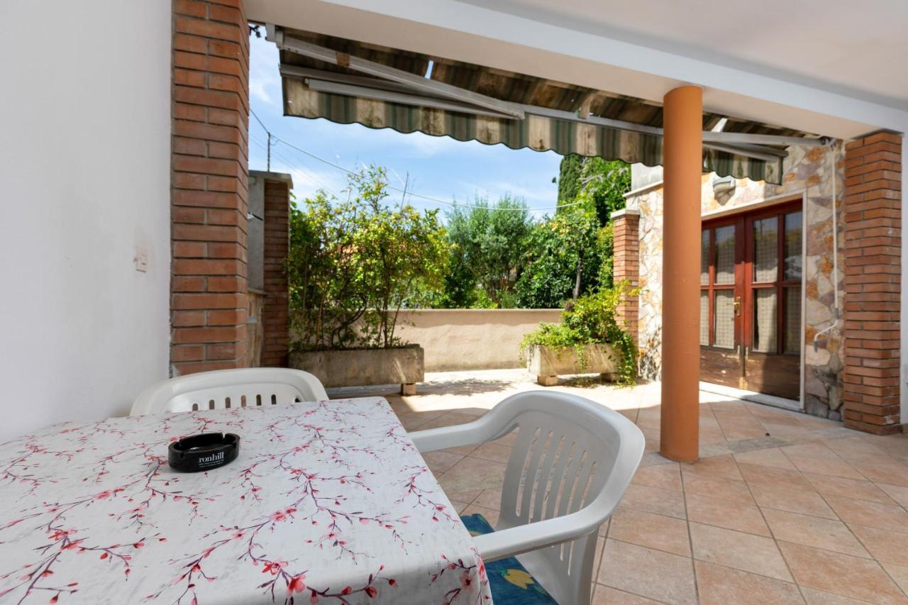 Apartments And Room Pergola Rovinj Exteriör bild