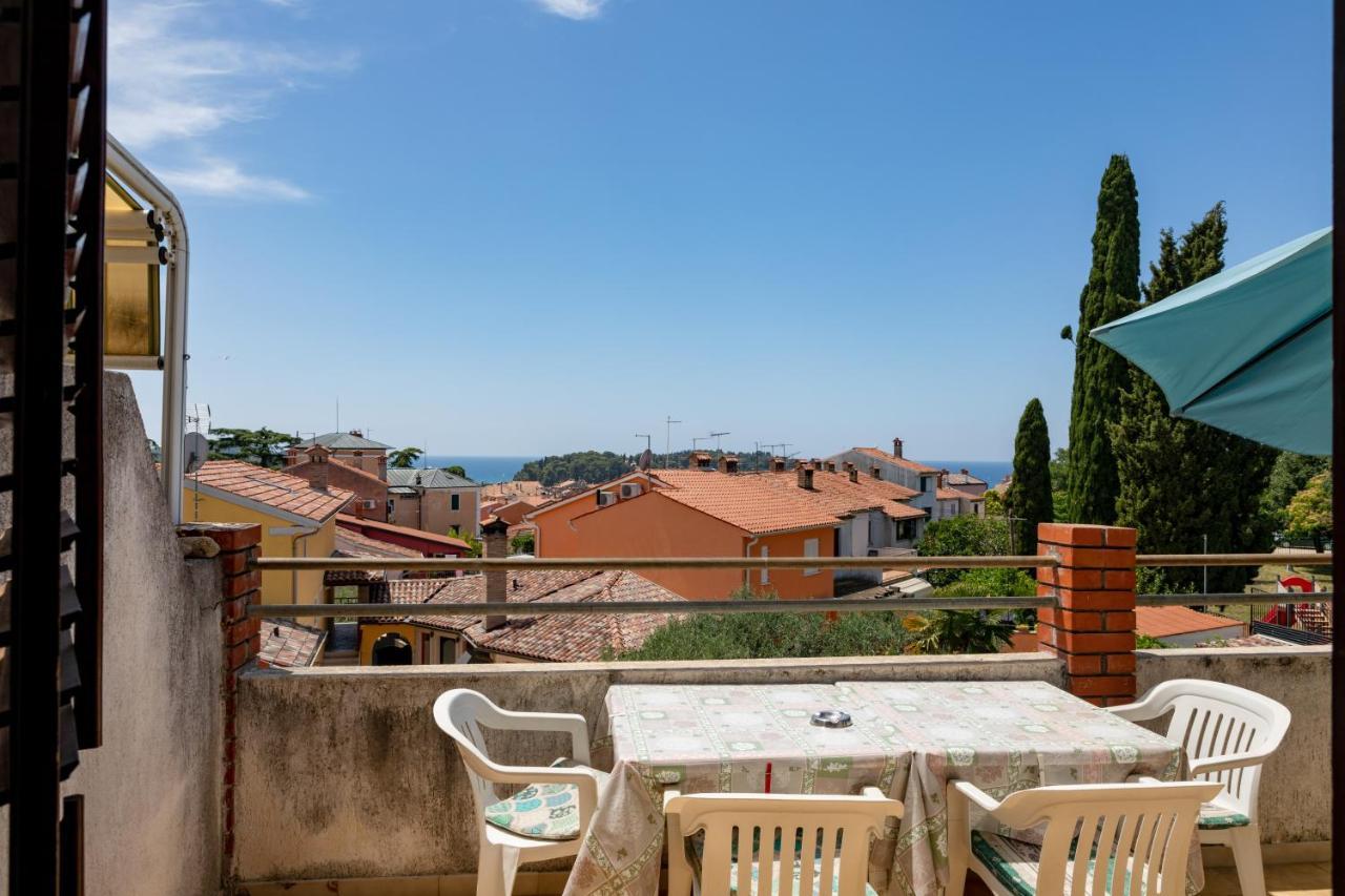 Apartments And Room Pergola Rovinj Exteriör bild